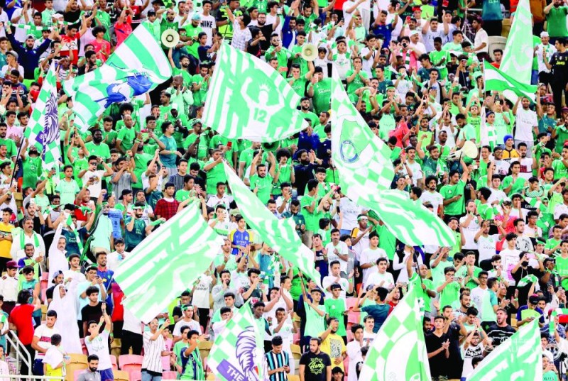 إدارة الأهلي تلبي مطالب «المجانين»