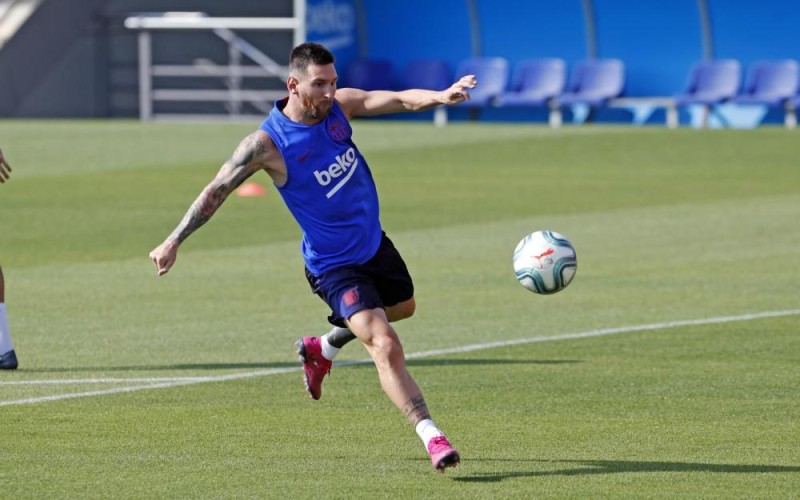 ميسي يغيب عن لقاء برشلونة أمام بيتيس