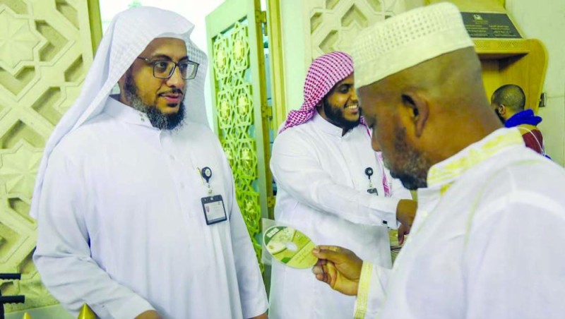 1000 قرص «رقمي» لضيوف الرحمن