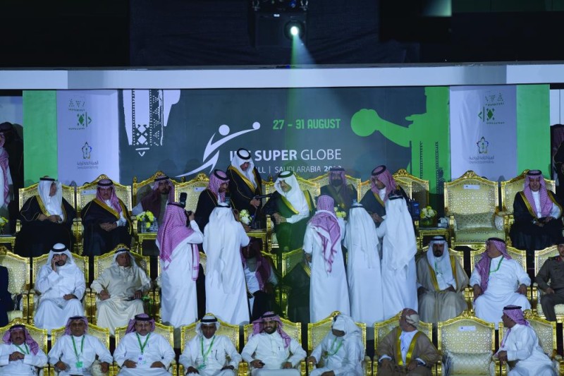 الأمير سعود بن نايف يفتتح «سوبر جلوب» بالدمام