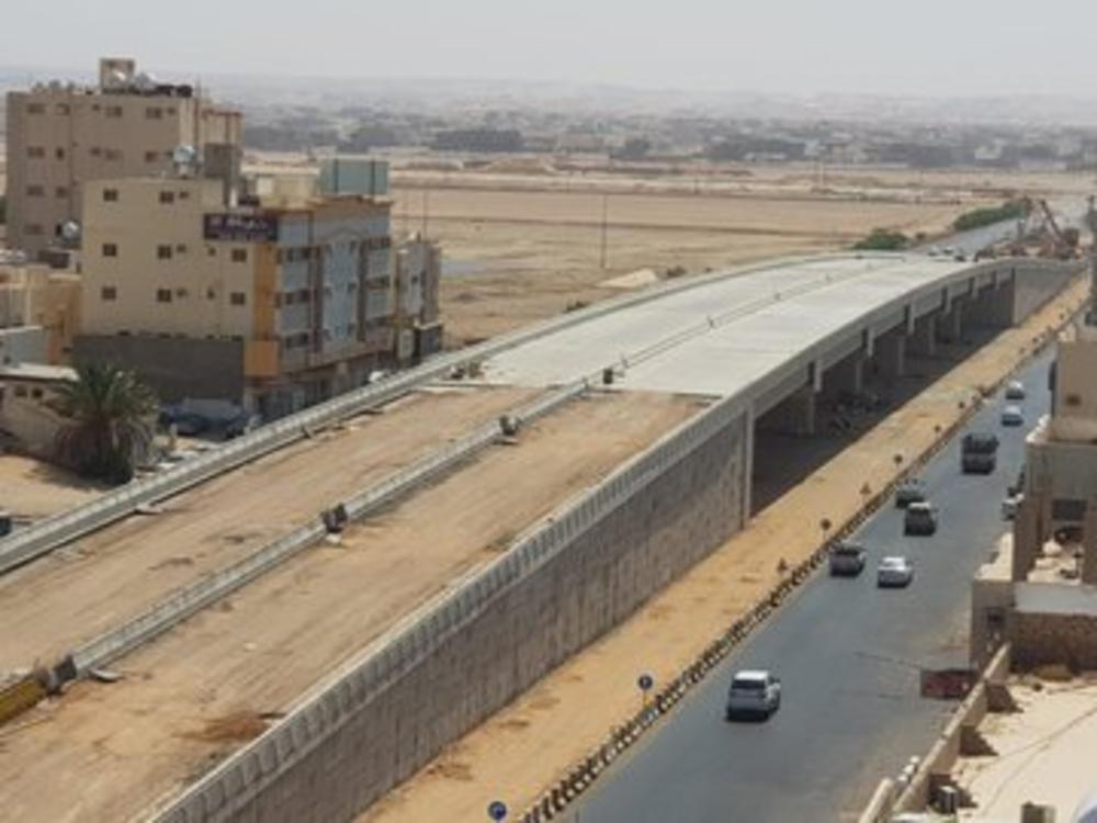 إنهاء 95% من جسر طريق الملك فهد بتبوك