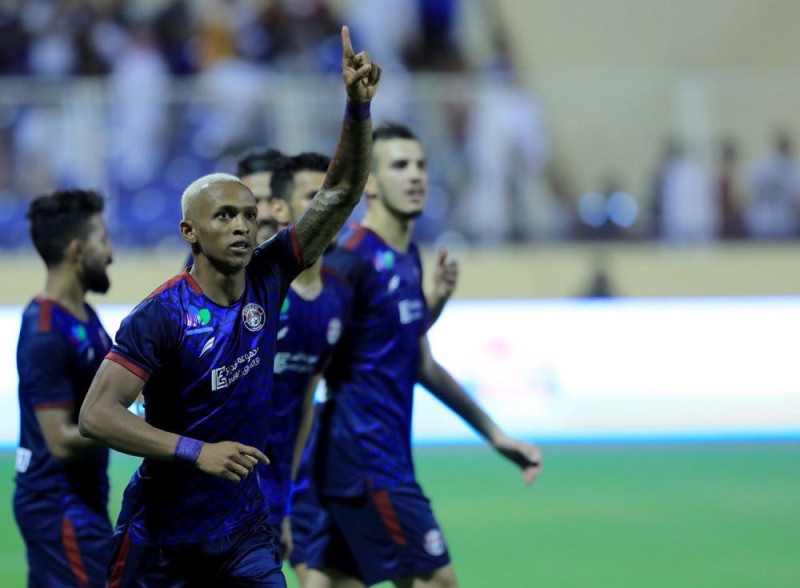 «العدالة» يقسو على «ضمك» برباعية