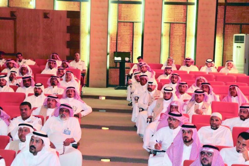 لقاء توعوي بواجبات ومهام حراس مدارس البنات