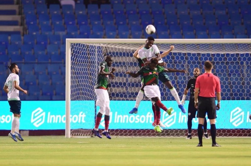 الأهلي ينتزع فوزا صعبا من الاتفاق