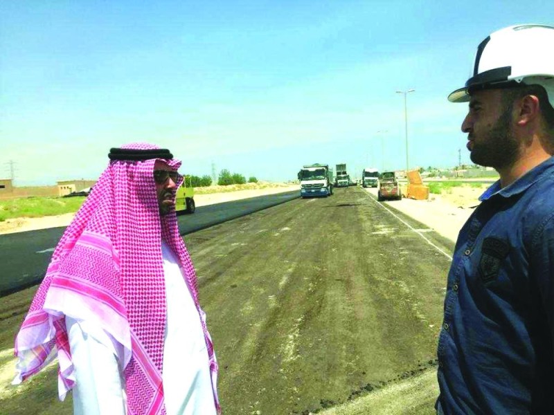 طلاء المطبات الإسفلتية بشوارع الخفجي