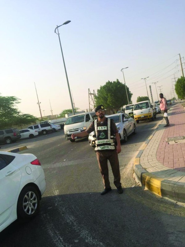 تكثيف دوريات المرور أمام مدارس الجبيل