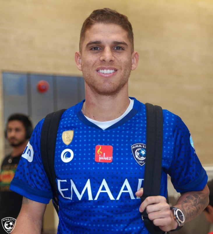 جماهير الهلال تحتفل بالكولومبي كويلار