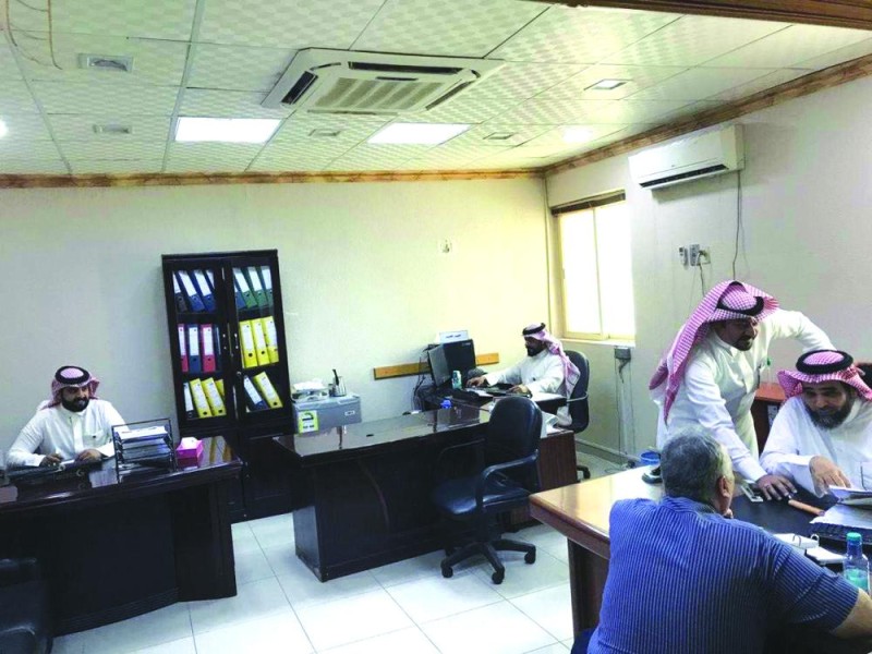 إنهاء 392 طلب «إلغاء بلاغ تغيب» في «عمل» الخبر