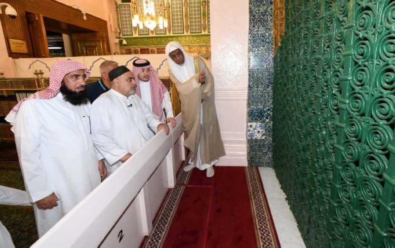 رئيس إدارة مسلمي القوقاز يزور المسجد النبوي
