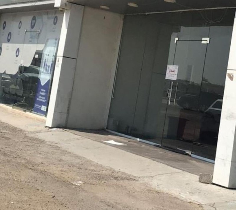 إغلاق منشآت مخالفة بالدمام