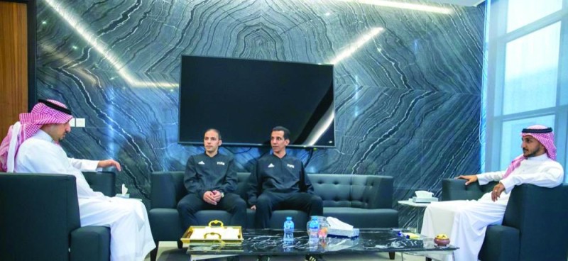 المسحل: حكام سعوديون لأحد نهائيات البطولات