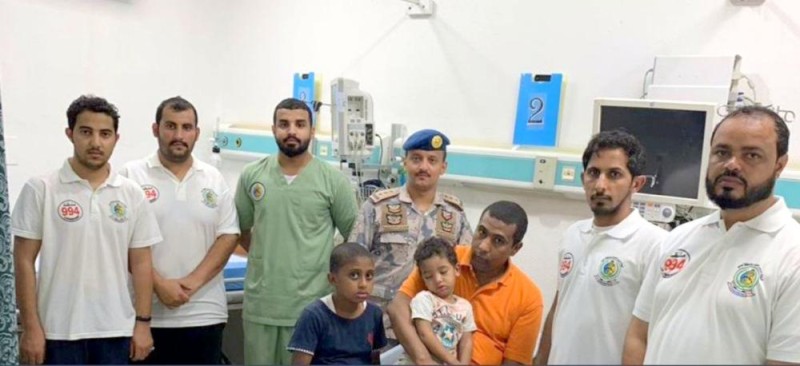 إنقاذ 4 أشخاص من الغرق بالقحمة