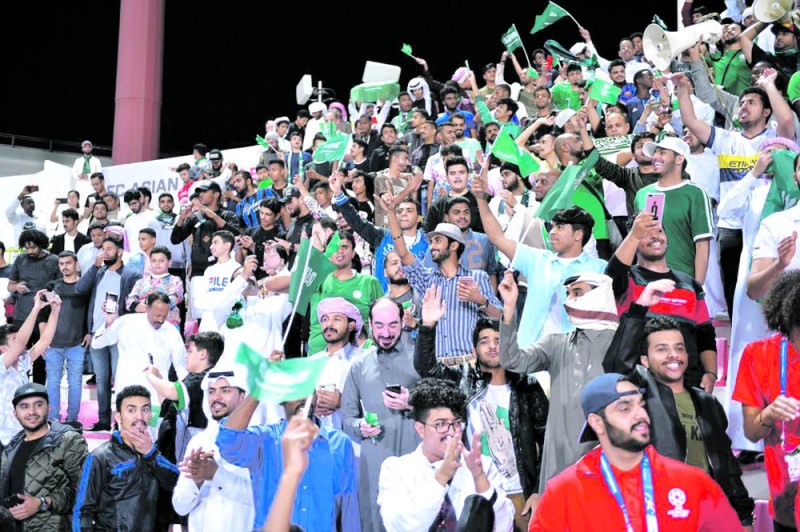 «جماهير الشرقية» تؤازر نجوم الأخضر