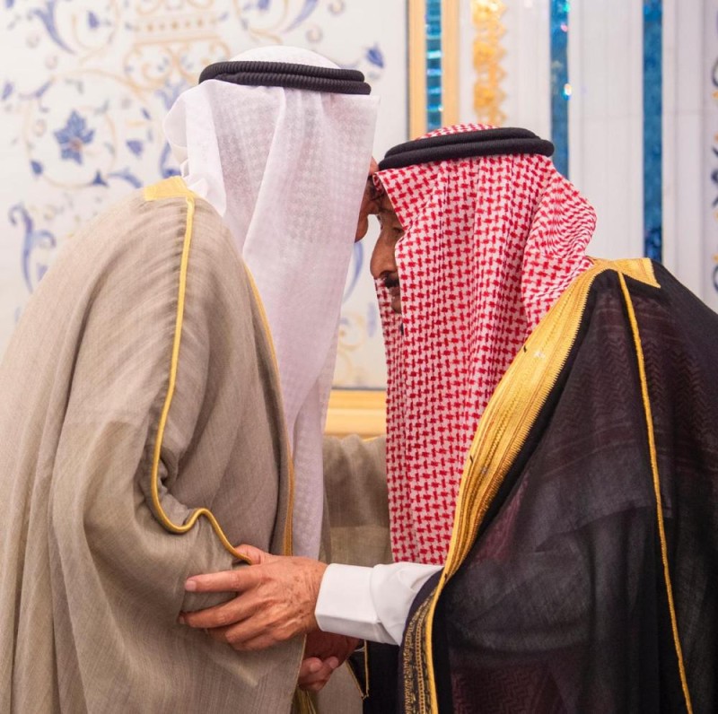 خادم الحرمين الشريفين يتسلم رسالة من أمير الكويت