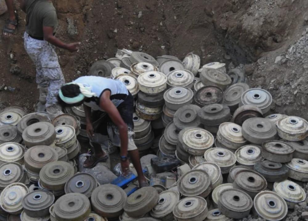 إتلاف 500 لغم حوثي في حرض