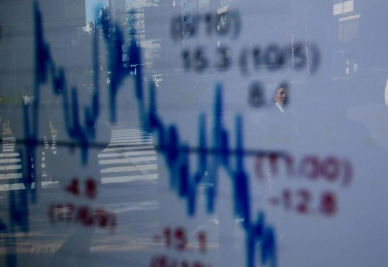 تباين الأسهم اليابانية في تداولاتها الصباحية
