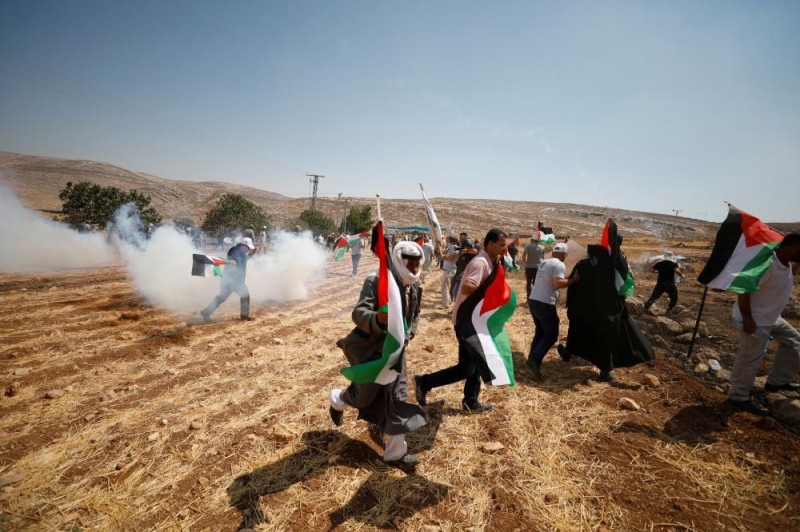 قوات الاحتلال تعتقل فلسطينيين من سلواد