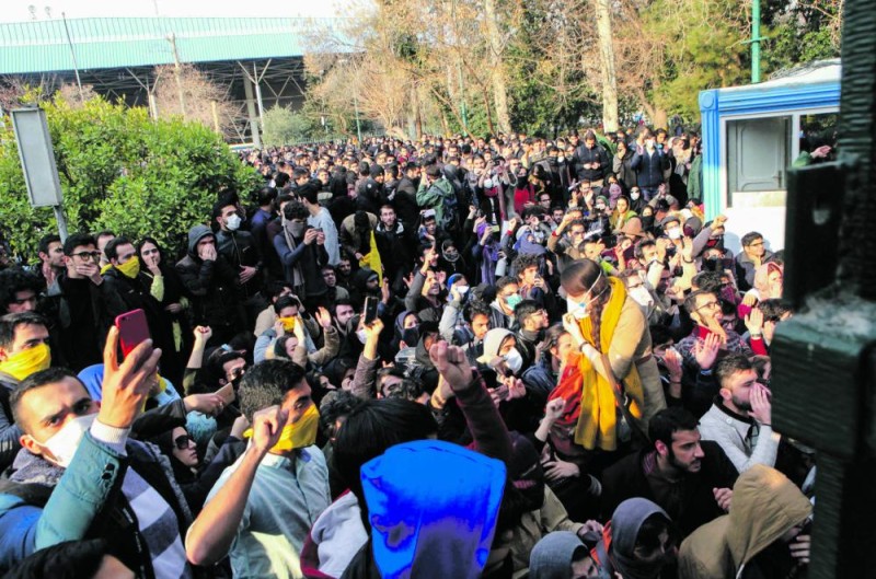 إيران على موعد مع «ثورة جياع»