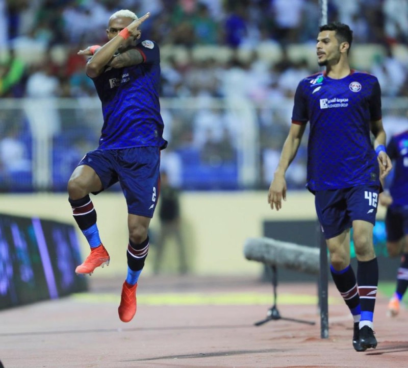 «العدالة» إلى المركز الثاني على حساب «أبها»