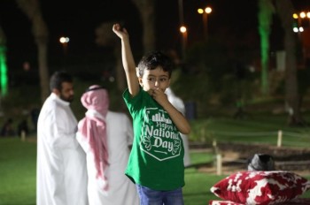 بالصور .. فرحة أطفال الشرقية باليوم الوطني
