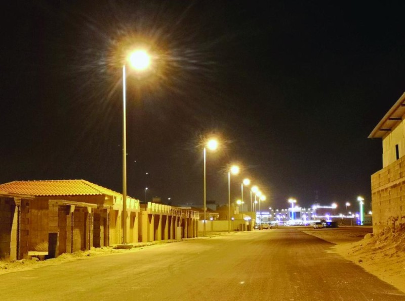 175 عمود إنارة تضيء «ربيع» النعيرية