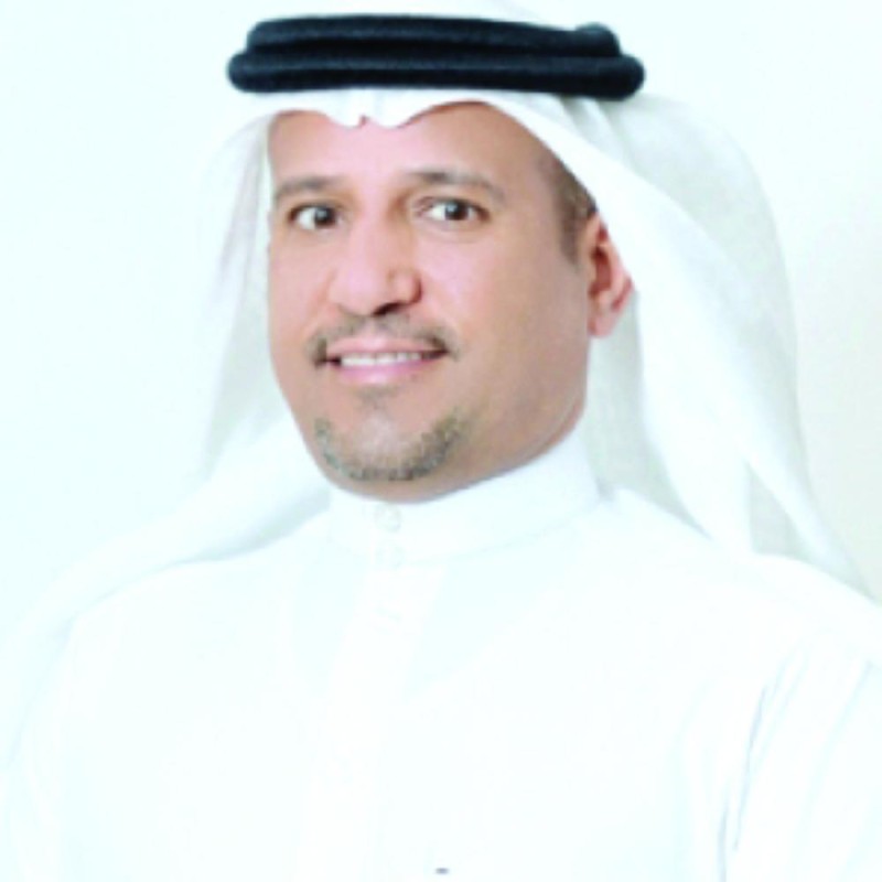 المحال التجارية تتنافس لتقديم العروض في اليوم الوطني