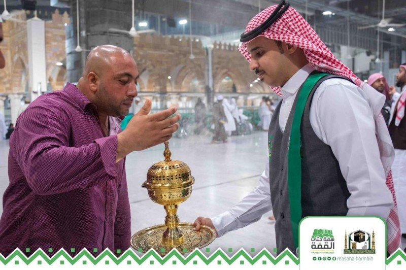 تبخير المسجد الحرام بـ 60 كيلو عود يوميًا