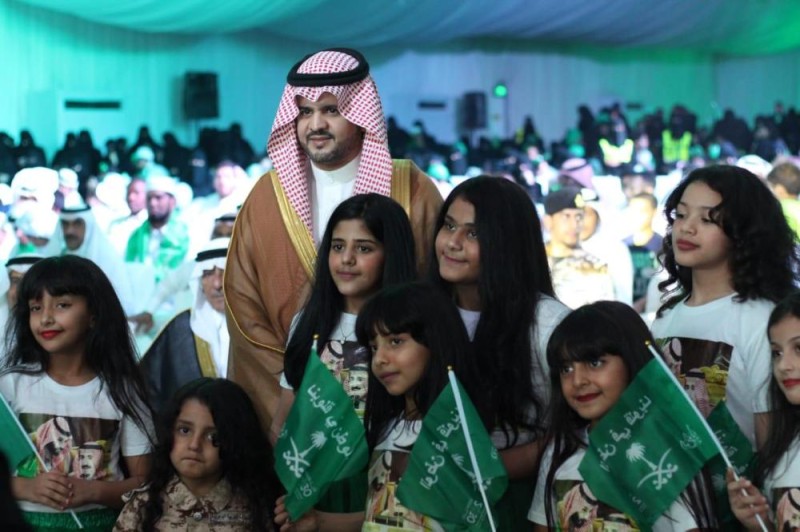 بالصور.. تفاعل آلاف المواطنين مع احتفالات رأس تنورة