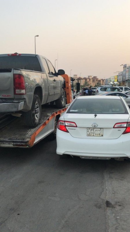 «هدد حياة الآخرين».. القبض على «مفحط الرياض»