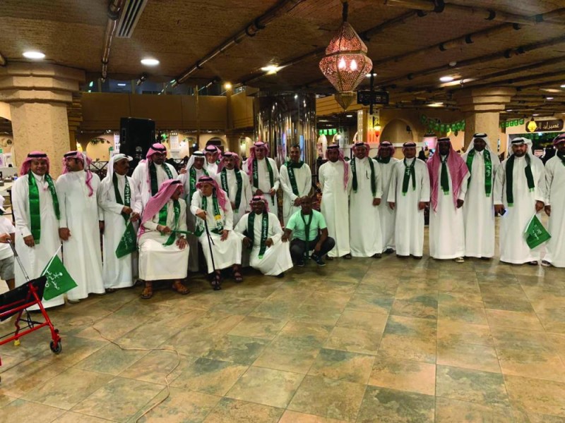 قدامى ونجوم الشرقية يحتفلون باليوم الوطني