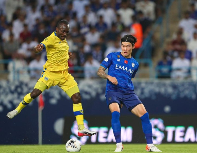 «النيران الصديقة» تغتال التعاون أمام الهلال