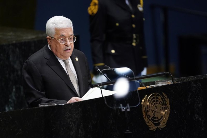 «عباس» يؤكد تأييد فلسطين لكل مواقف المملكة