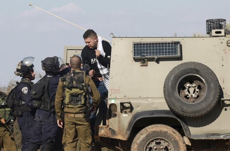 قوات الاحتلال تعتقل 9 فلسطينيين