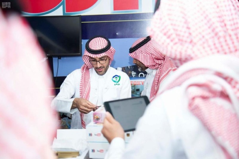 «الملكية الفكرية» تشن حملة على المحلات التجارية