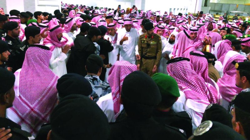 «حارس الملوك» يوارى الثرى في مقبرة الشهداء بمكة