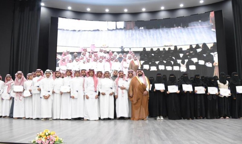 أمير جازان بالنيابة يرعى ختام «توطين الوظائف»