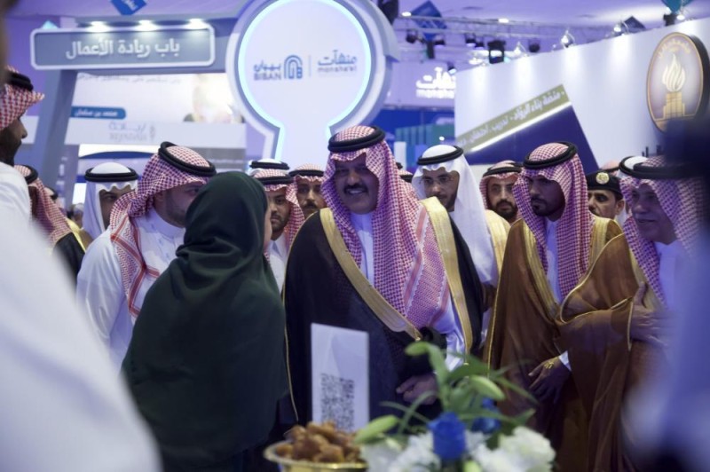 أمير حائل: المنطقة تشهد باكورة المشاريع الإنتاجية 