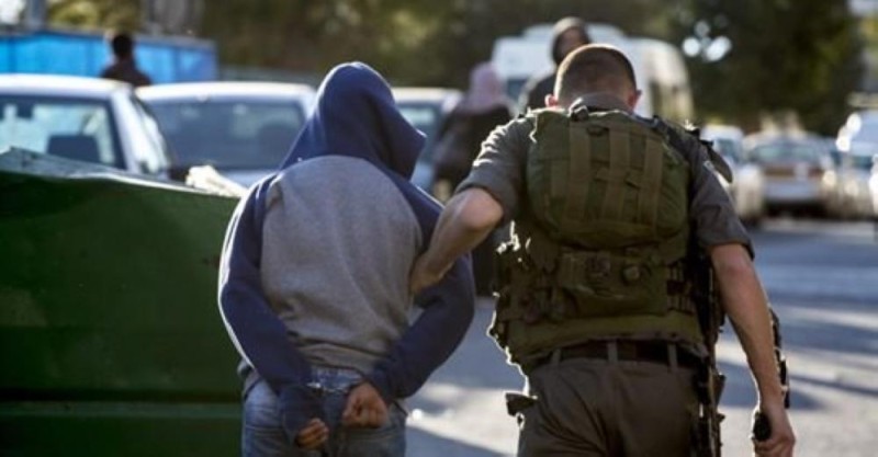 الاحتلال يعتقل شابين فلسطينيين من بيت لحم