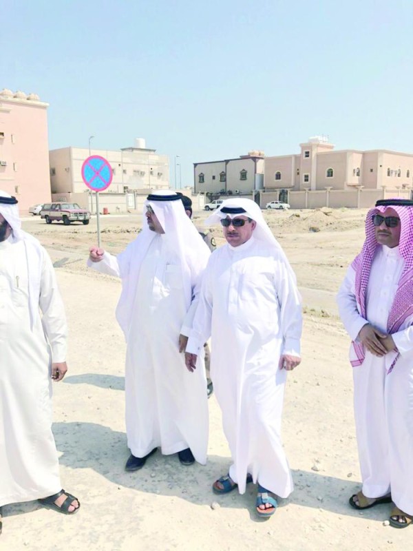 محافظ الخفجي يتفقد المشاريع المنفذة