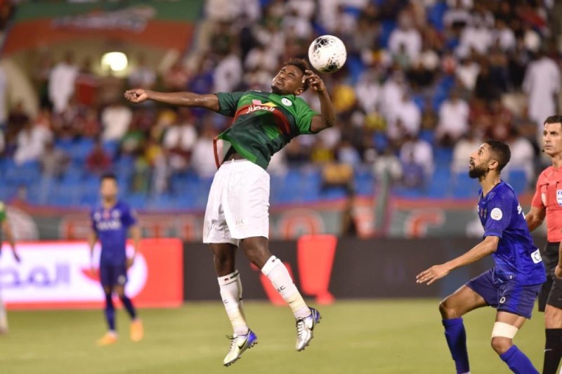 الهلال يؤمن الصدارة برباعية في الاتفاق