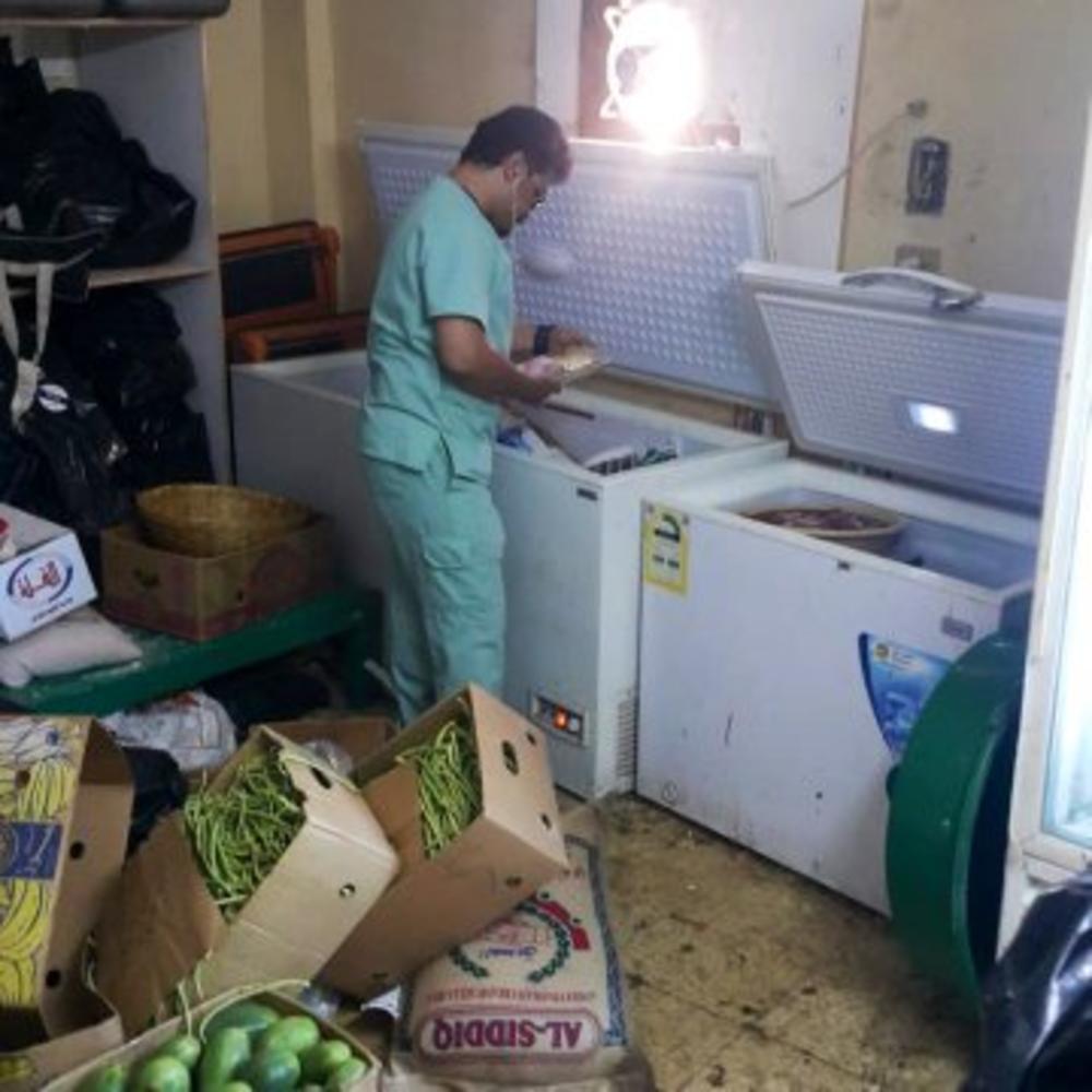 إتلاف 280 كيلو لحوم وخضروات فاسدة بمكة