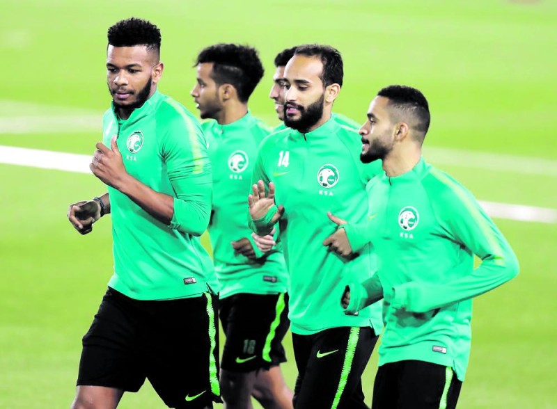 الأخضر يبدأ الركض بـ 24 لاعبا