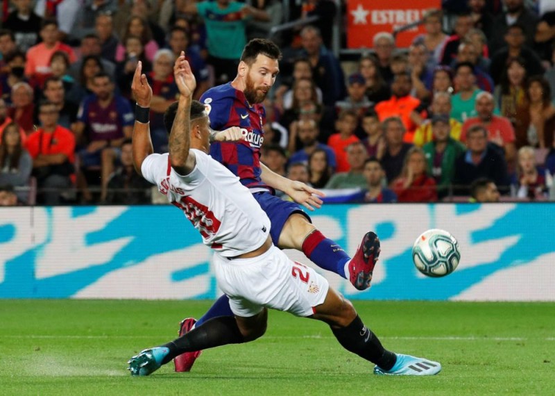برشلونة يقسو على أشبيلية برباعية