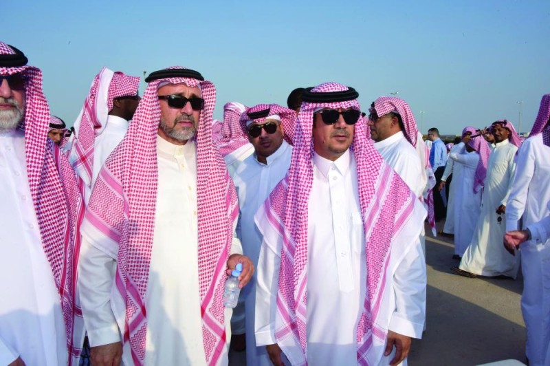 تشييع جنازة عبدالله الشريدة وسط غفير من الرياضيين وأهالي الخبر