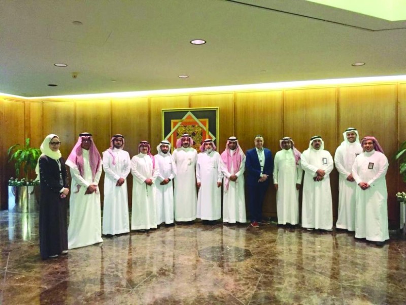 «رضا المستفيدين» يطلع على الخطط التطويرية بمطار الدمام