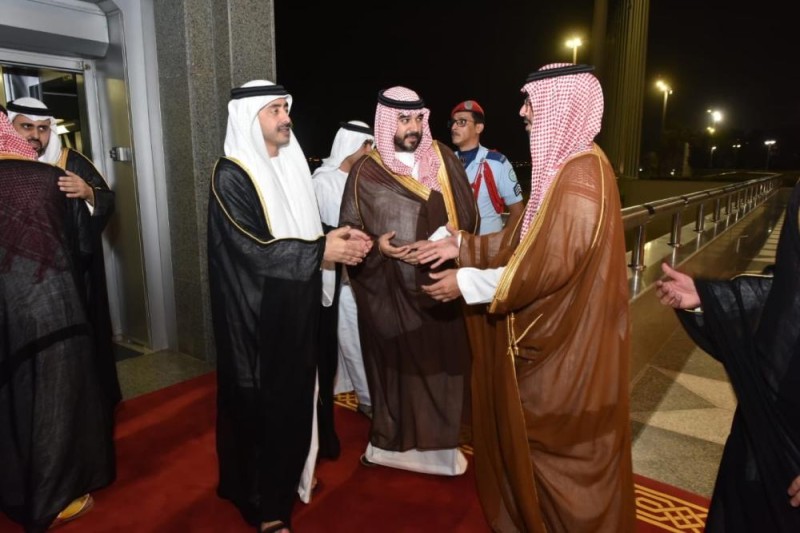 وزير خارجية الإمارات يصل إلى جدة