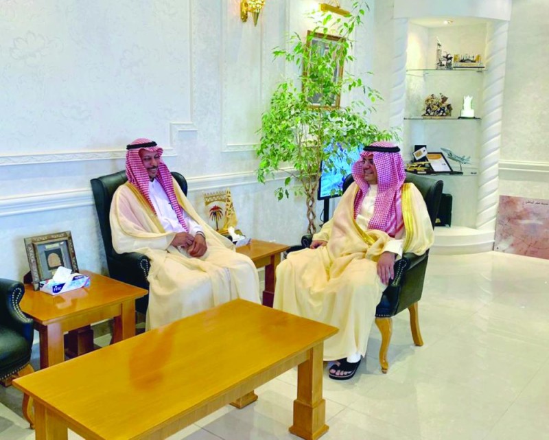 محافظ حفر الباطن يستقبل مدير دائرة النيابة