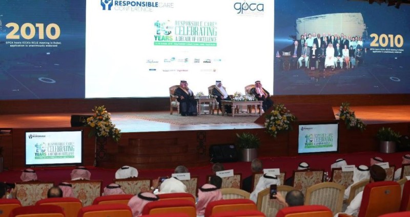 أمير الشرقية ينوه بتعزيز المسؤولية الإجتماعية للقطاع الخاص