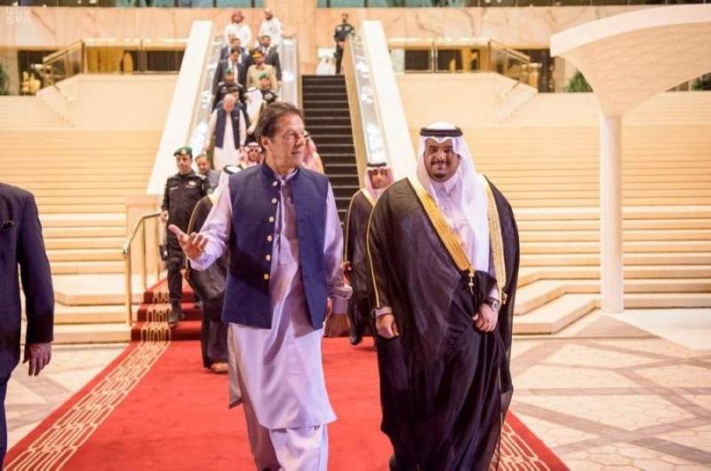 رئيس وزراء باكستان يغادر الرياض