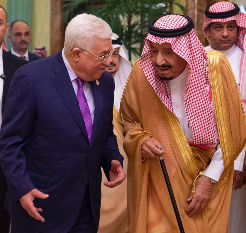 خادم الحرمين الشريفين يستقبل الرئيس الفلسطيني